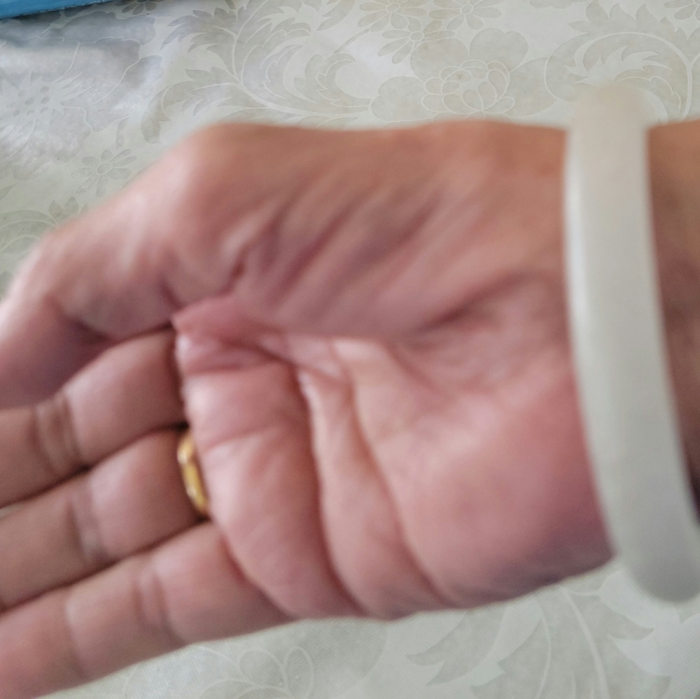 Jade Bangle - Picture 10 of 11